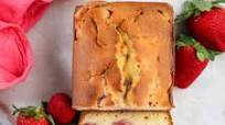 Strawberry cream cheese pound cake Strawberry cream cheese pound cake