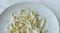 Easy Fettuccine Alfredo Easy Fettuccine Alfredo