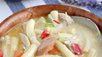 Chicken noodle soup (Sopas) Chicken noodle soup (Sopas)