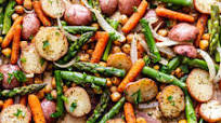 HERBED POTATO, ASPARAGUS & CHICKPEA SHEET PAN DINNER HERBED POTATO, ASPARAGUS & CHICKPEA SHEET PAN DINNER