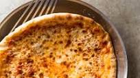 Easy Skillet Cheese Pizza for Two Easy Skillet Cheese Pizza for Two