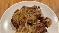 Pork Chops with Caramelized Onions Pork Chops with Caramelized Onions
