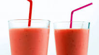 Strawberry, Mango, and Yogurt Smoothie Strawberry, Mango, and Yogurt Smoothie