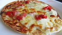 Naan Flatbread Pizza Naan Flatbread Pizza