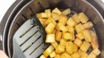 Crispy Air Fryer Diced Potatoes (Gluten-Free, Vegan) Crispy Air Fryer Diced Potatoes (Gluten-Free, Vegan)