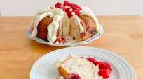 Best White Chocolate Raspberry Bundt Cake {Nothing Bundt Cake Copycat Recipe} Best White Chocolate Raspberry Bundt Cake {Nothing Bundt Cake Copycat Recipe}