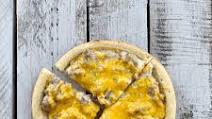 Breakfast Pizza with Sausage Gravy Breakfast Pizza with Sausage Gravy
