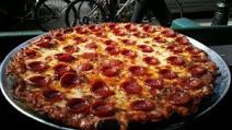 How to Make Chicago-Style Thin Crust Pizza How to Make Chicago-Style Thin Crust Pizza