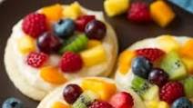 Sugar Cookie Fruit Pizzas (Chewy Version) Sugar Cookie Fruit Pizzas (Chewy Version)