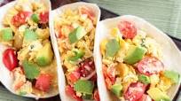 Tacos de Migas Norteñas con Aguacate, Pimiento y Jitomate Cherry Tacos de Migas Norteñas con Aguacate, Pimiento y Jitomate Cherry