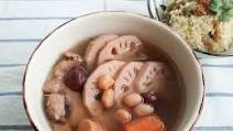 Lotus Root Soup with Pork Ribs Recipe ( 排骨莲藕汤 ) Lotus Root Soup with Pork Ribs Recipe ( 排骨莲藕汤 )