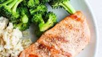 How to Grill Salmon (BEST Grilled Salmon Recipe) How to Grill Salmon (BEST Grilled Salmon Recipe)