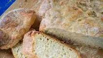 Easy Crock Pot Bread with Garlic and Parmesan Easy Crock Pot Bread with Garlic and Parmesan