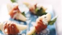 Pears With Blue Cheese and Prosciutto Pears With Blue Cheese and Prosciutto