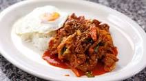 Spicy pork and vegetables over rice (Jeyuk-deopbap: 제육덮밥) Spicy pork and vegetables over rice (Jeyuk-deopbap: 제육덮밥)