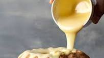 Easy white chocolate and vanilla bundt cake recipe Easy white chocolate and vanilla bundt cake recipe