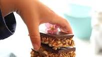 Crispy Rice Date & Cashew Bars Crispy Rice Date & Cashew Bars