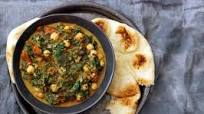 Curried Chickpeas with Spinach and Tomatoes Curried Chickpeas with Spinach and Tomatoes