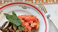 Kazlėkų „bruschetta“ su karštai rūkyta lašiša Kazlėkų „bruschetta“ su karštai rūkyta lašiša