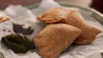 Spinach And Paneer Samosa Recipe With Figaro Pure Olive Oil Video Spinach And Paneer Samosa Recipe With Figaro Pure Olive Oil Video