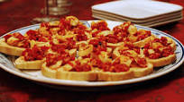 Roasted Red Pepper and Artichoke Crostini Roasted Red Pepper and Artichoke Crostini