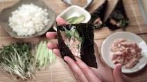 Salmon hand rolls with avocado Recipe Salmon hand rolls with avocado Recipe
