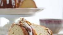 Low Carb Bundt Cake with Lemon Glaze Low Carb Bundt Cake with Lemon Glaze