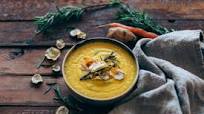 Crema de tupinambo y zanahoria al romero Crema de tupinambo y zanahoria al romero
