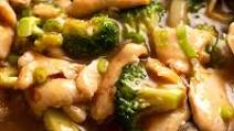 Chicken Broccoli Stir Fry (extra sauce!) Chicken Broccoli Stir Fry (extra sauce!)