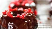 Mini Chocolate-Cherry Bundt Cakes Mini Chocolate-Cherry Bundt Cakes