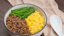 The Less Famous Chicken and Egg Over Rice: Soborodon The Less Famous Chicken and Egg Over Rice: Soborodon