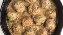 Skillet Turkey Meatballs in Mushroom Gravy Skillet Turkey Meatballs in Mushroom Gravy