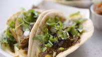Tacos de cachete de res Tacos de cachete de res