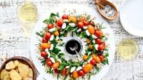Holiday Caprese Wreath Holiday Caprese Wreath