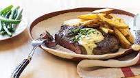 Steak with creamy garlic and chive sauce Steak with creamy garlic and chive sauce