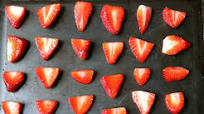 How to Dry Strawberries in the Oven How to Dry Strawberries in the Oven