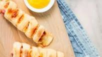 Cheesy Pizza Hot Dogs Cheesy Pizza Hot Dogs
