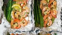 Shrimp and Asparagus Foil Packs with Garlic Lemon Butter Sauce Shrimp and Asparagus Foil Packs with Garlic Lemon Butter Sauce