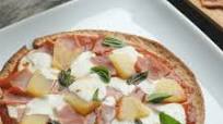 Hawaiian Pizza Flatbreads Hawaiian Pizza Flatbreads
