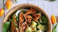 Chicken tikka salad with baby spinach Chicken tikka salad with baby spinach