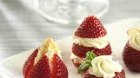 Strawberries with Mascarpone Whipped Cream Strawberries with Mascarpone Whipped Cream