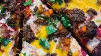 Easy Ground Beef Pizza Recipe (Taco Style) Recipe | Sip Bite Go Easy Ground Beef Pizza Recipe (Taco Style) Recipe | Sip Bite Go
