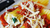 Stuffed Manicotti Pasta Shells with Ricotta Cheese and Spinach Filling Stuffed Manicotti Pasta Shells with Ricotta Cheese and Spinach Filling