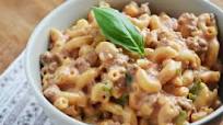 Extra-Cheesy American Chop Suey Extra-Cheesy American Chop Suey