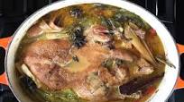 Vietnamese Braised Duck in Spicy Orange Sauce (Vit Nau Cam) Vietnamese Braised Duck in Spicy Orange Sauce (Vit Nau Cam)