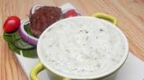 Super Garlicky Paleo Tzatziki recipe Super Garlicky Paleo Tzatziki recipe