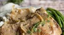 Smothered Pork Chops Recipe (one pan!) Smothered Pork Chops Recipe (one pan!)