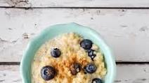 Creamy Berry Quinoa Bowl | Low Fat, THM E Creamy Berry Quinoa Bowl | Low Fat, THM E