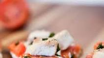 Grilled Chicken Margherita Flatbread Pizza Grilled Chicken Margherita Flatbread Pizza