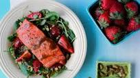 Balsamic Salad with Sockeye Salmon & Strawberries Balsamic Salad with Sockeye Salmon & Strawberries